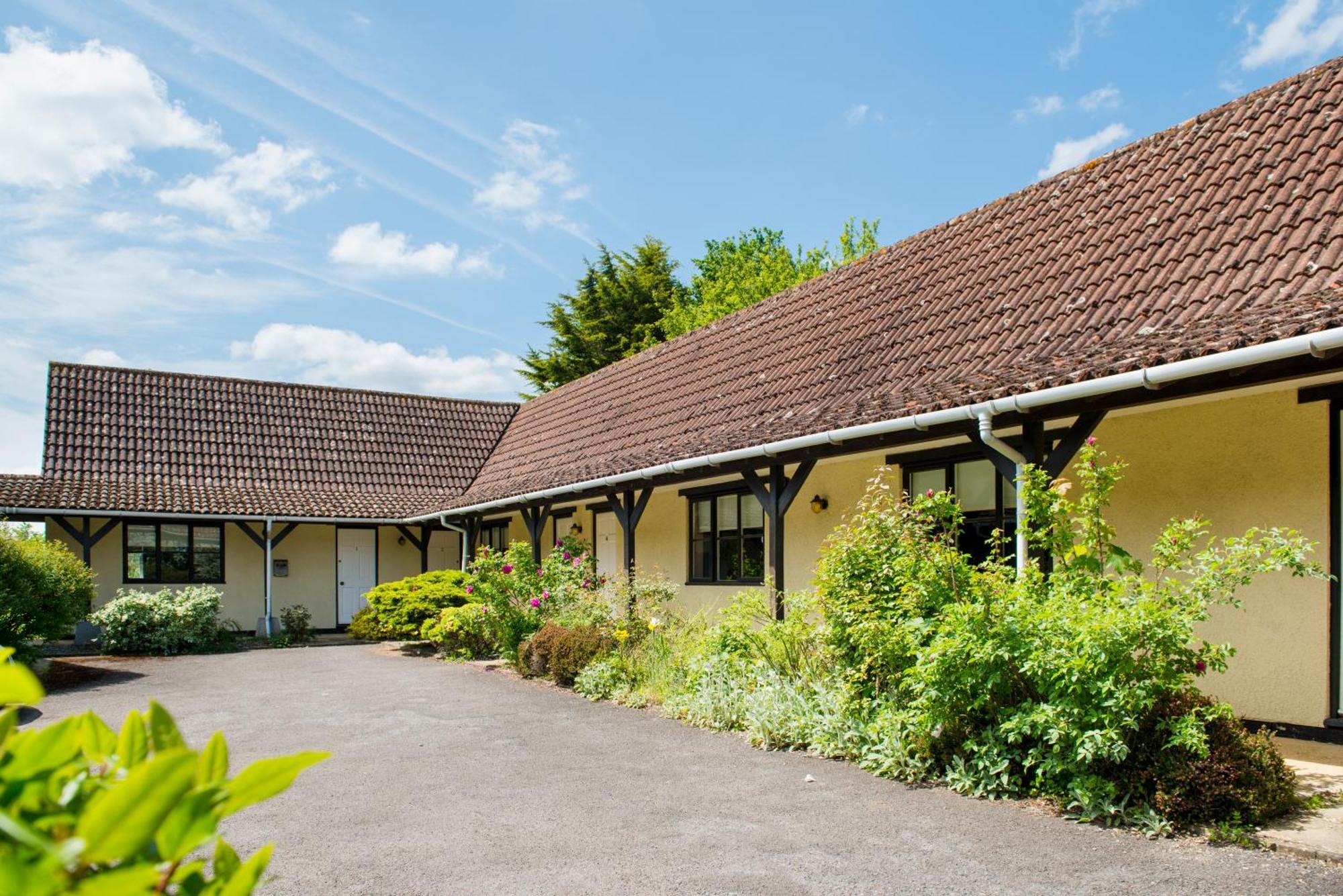 Cricklade House Hotel, Sure Hotel Collection By Best Western Екстериор снимка